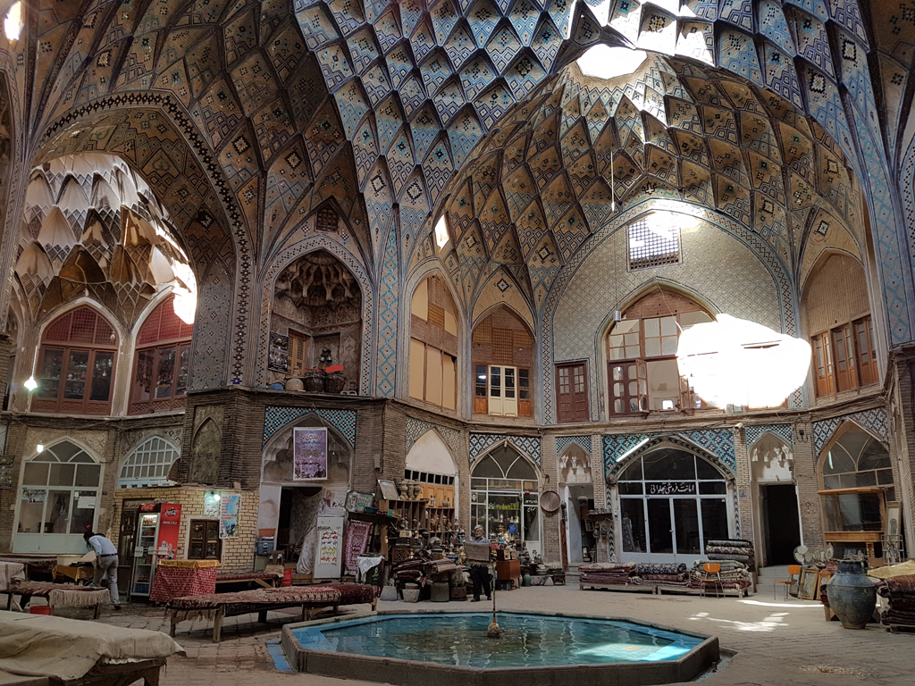 Inside the market of Kashan