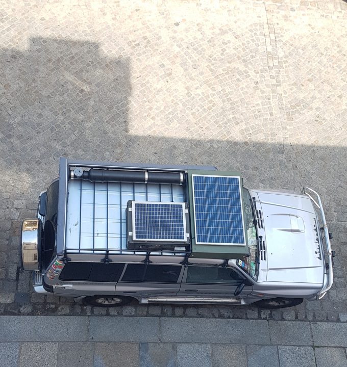 150 Watt Solarpower und eine Solardusche mit 25 Liter Inhalt